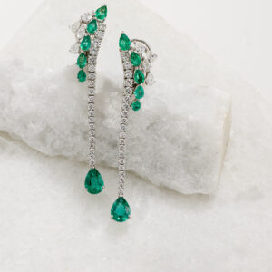 Emerald earrings with Diamonds